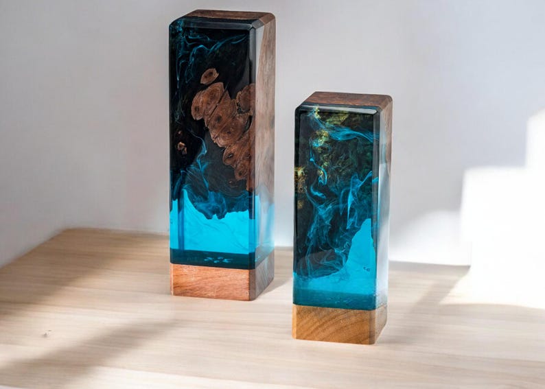 DEEP BLUE OCEAN Resin Epoxy Lamp