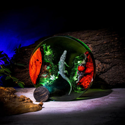 Crocodile Resin Lamp