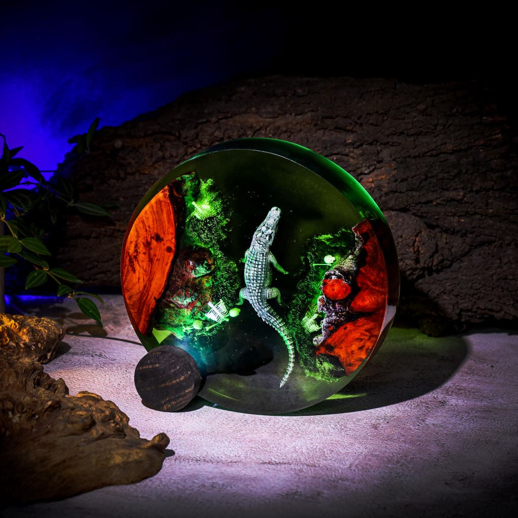 Crocodile Resin Lamp