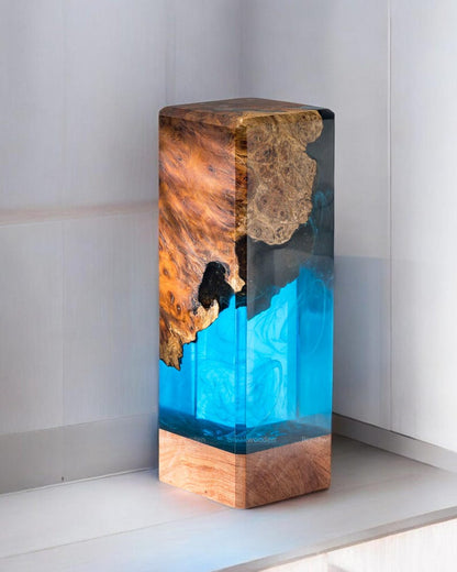 DEEP BLUE OCEAN Resin Epoxy Lamp