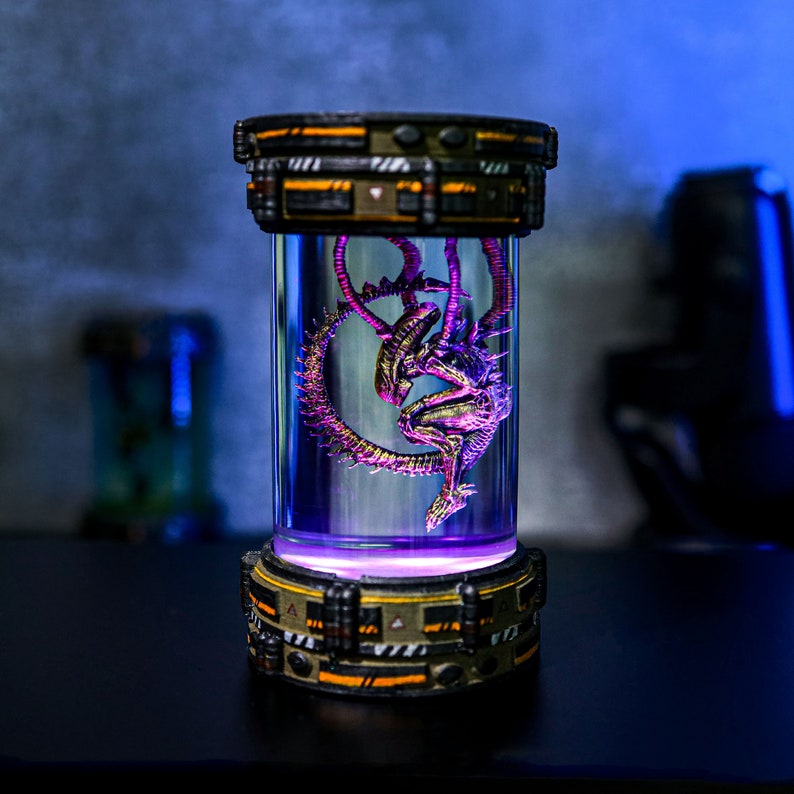 Xenomorph Alien Epoxy Lamp