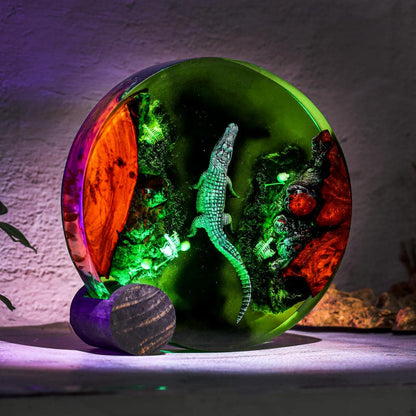 Crocodile Resin Lamp