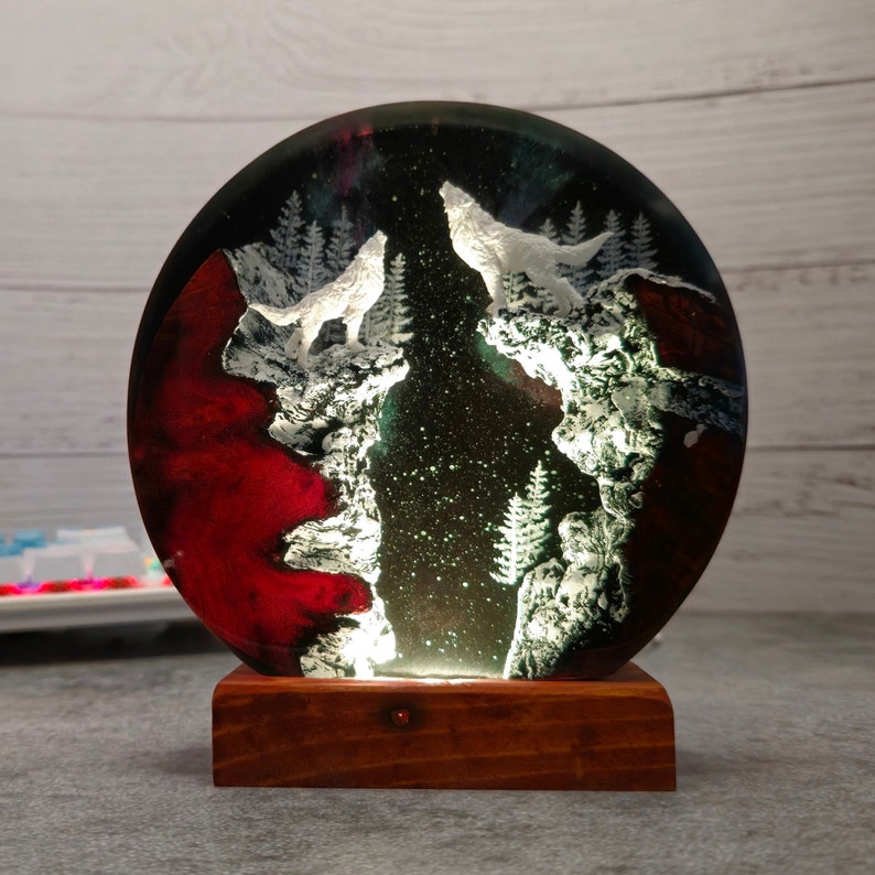 Diorama Wolf Lamp