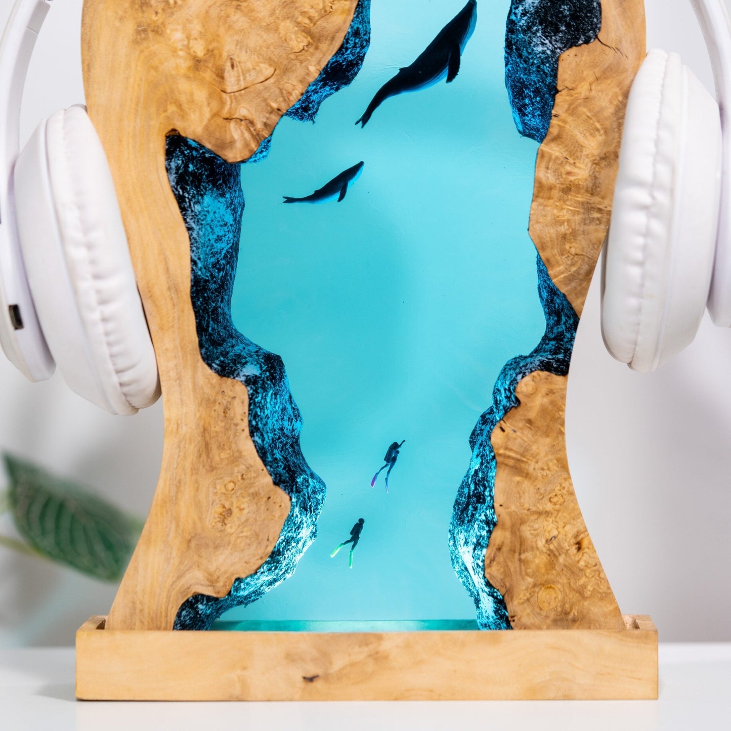 Headphone Stand Whale Epoxy Lamp