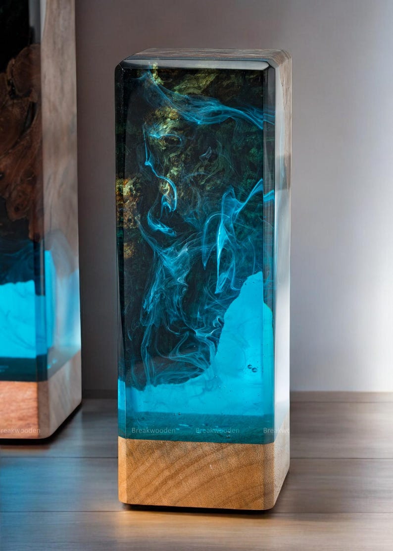 DEEP BLUE OCEAN Resin Epoxy Lamp