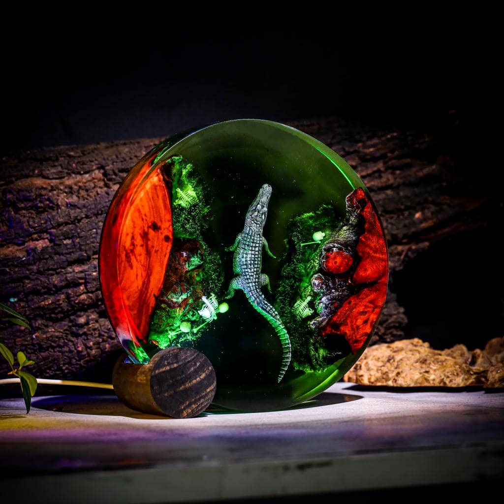 Crocodile Resin Lamp