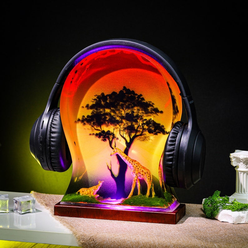 Giraffe Headphone Stand Resin Lamp