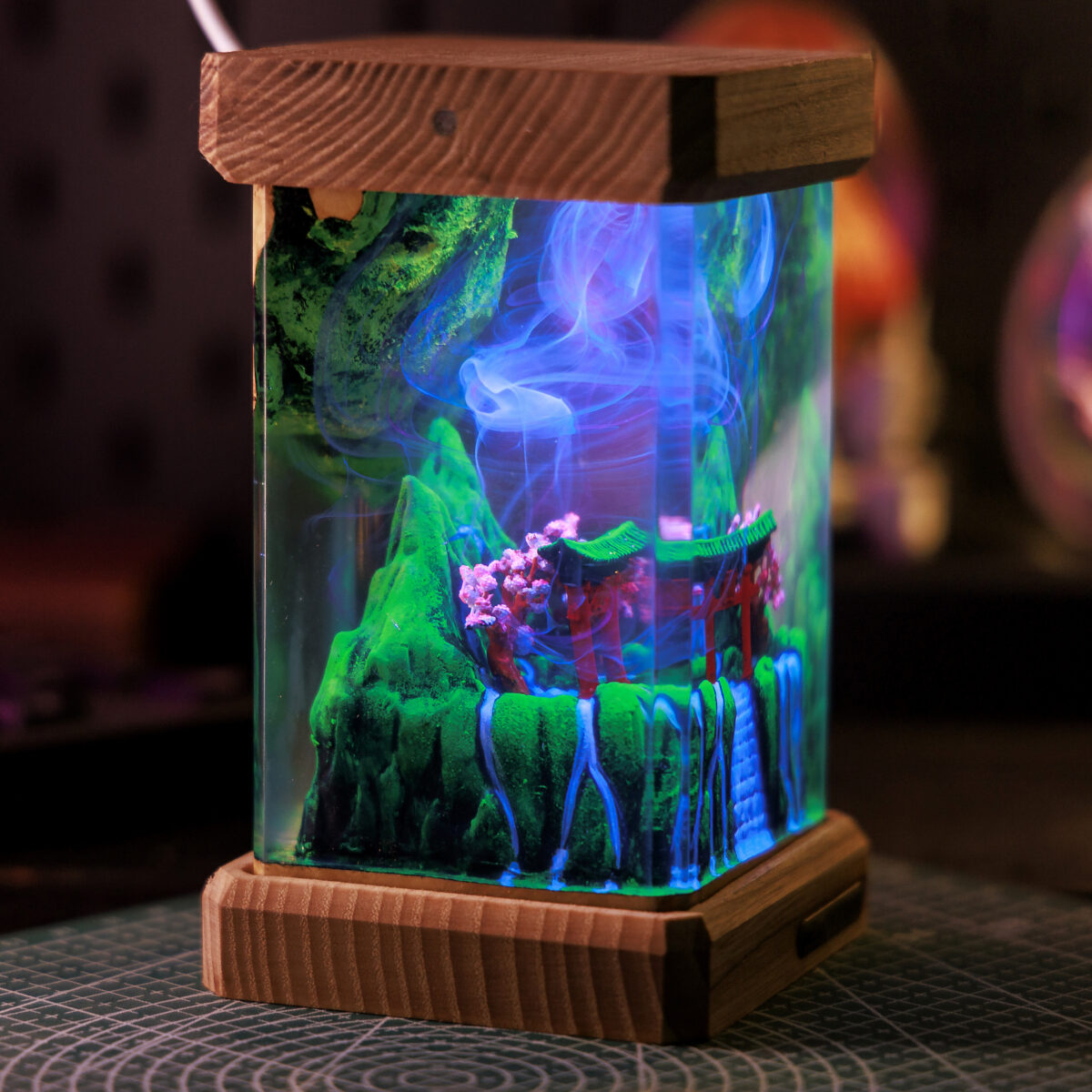 Torri Gate Resin Lamp