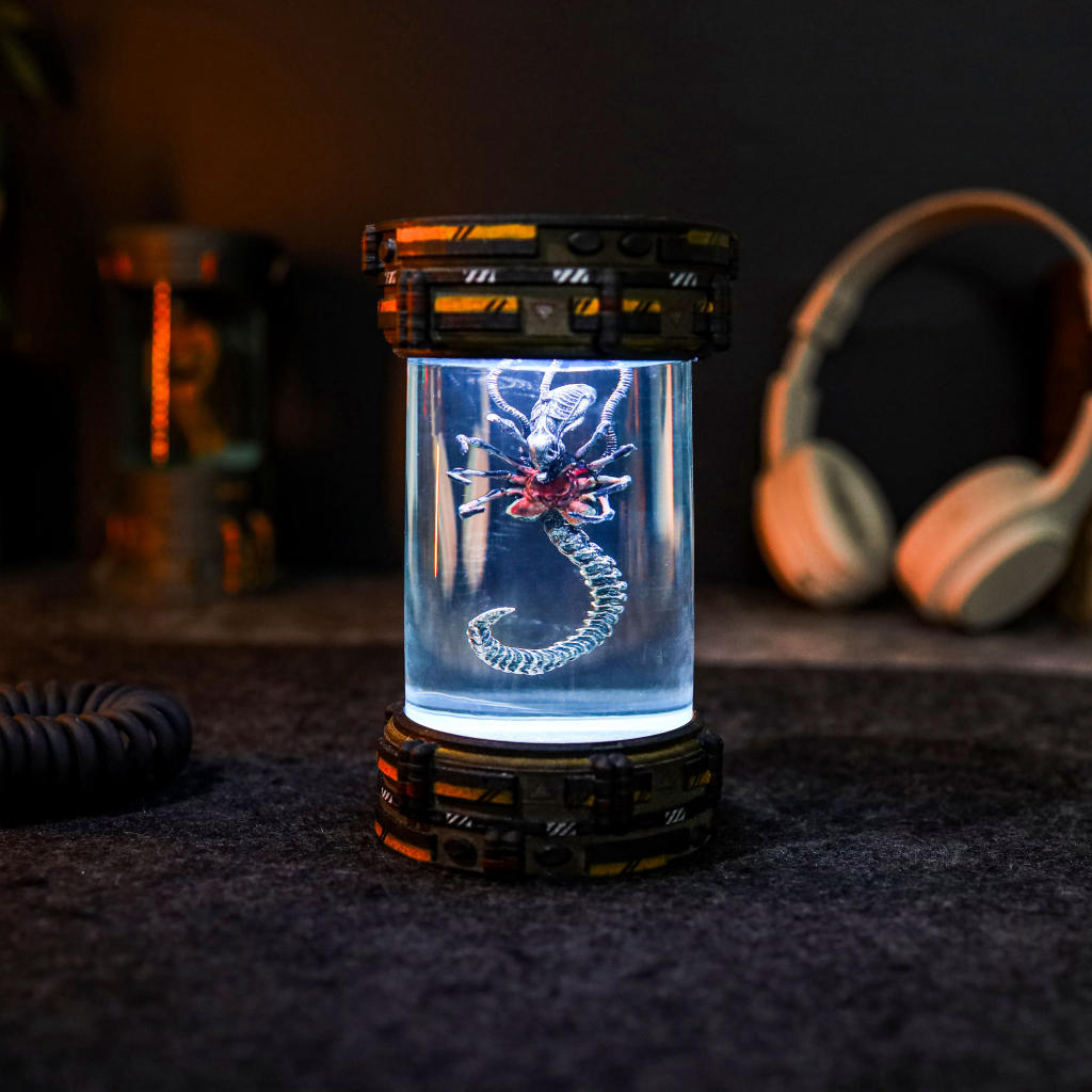 Alien Xenomorph Biolab Night Lamp