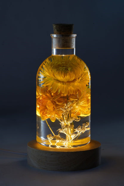 FLOWER BOTTLE – EPOXY LAMP