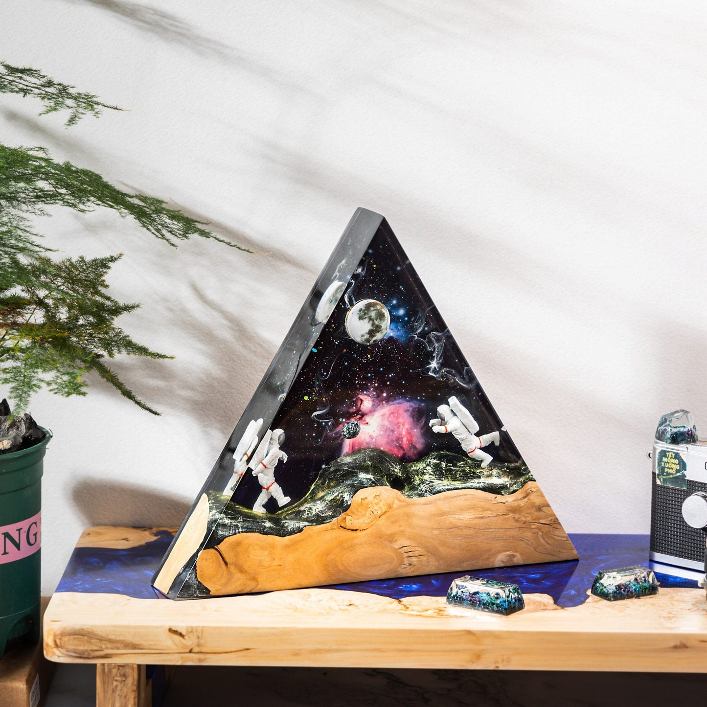 Astronauts Interstellar Epoxy Lamp Triangle