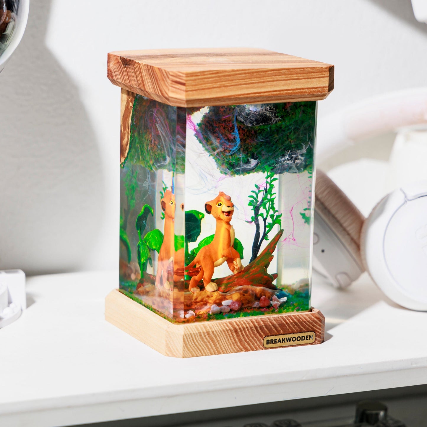 Lion King Resin Lamp