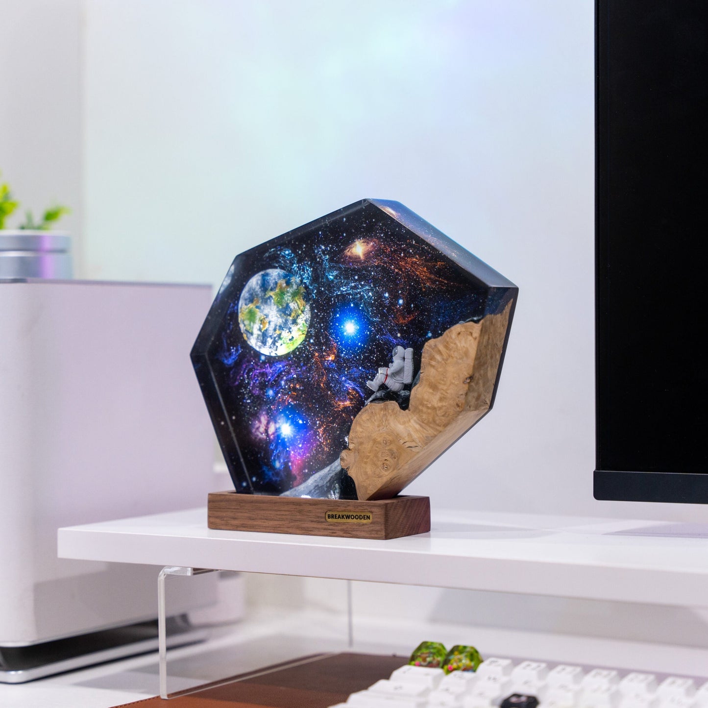 Interstellar Epoxy Lamp 3