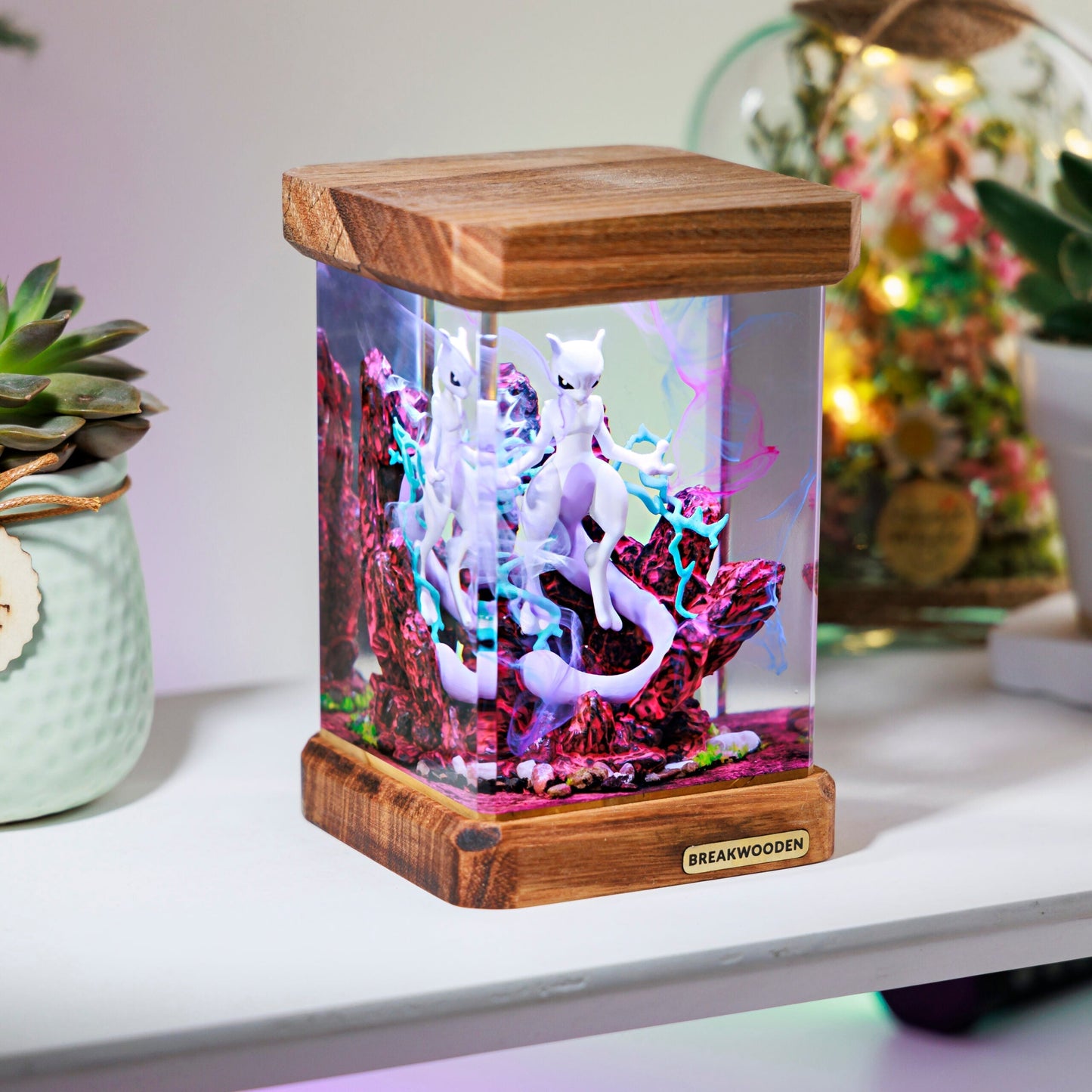 Iconic Mewtwo Pokemon Resin Diorama Lamp