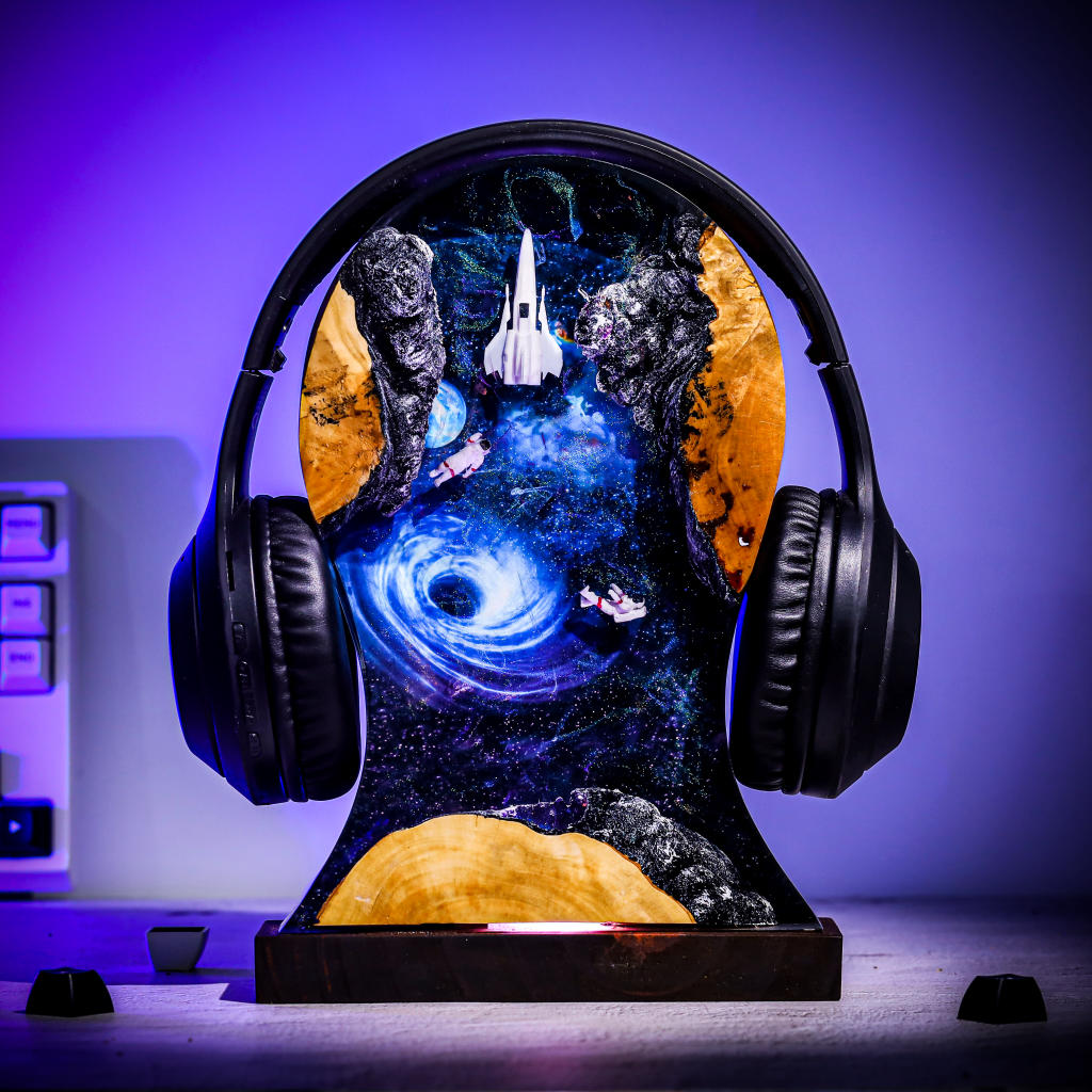 Interstellar Headphone Stand & Night Light Ver 2